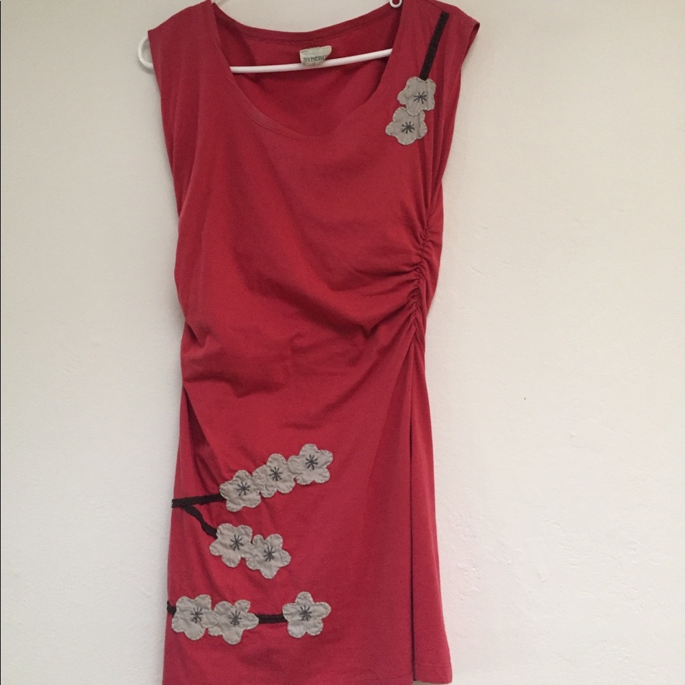 Synergy dress with flower embroidery